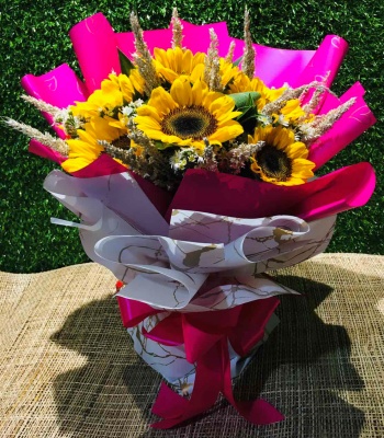 Sunflower Bouquet - 7 Stems