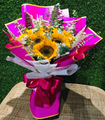 Sunflower Bouquet - 8 Stems