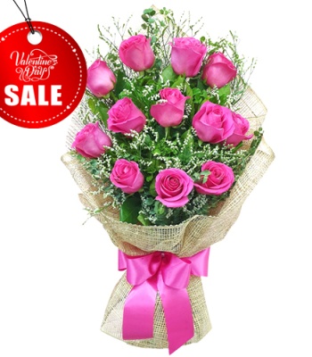Valentine's Day 12 Pink Roses