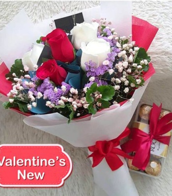 Valentine's Day 5 Mixed Roses Bouquet With Chocolates