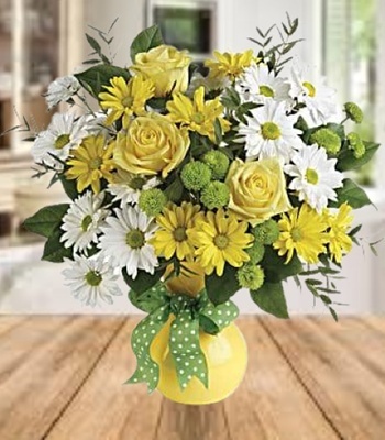 Daisies And Roses Bouquet