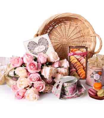 Pink Roses & Tea Gift Set For Women