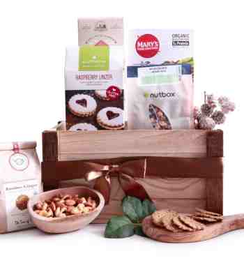 Tea Basket With Cracker And Mix Nuts
