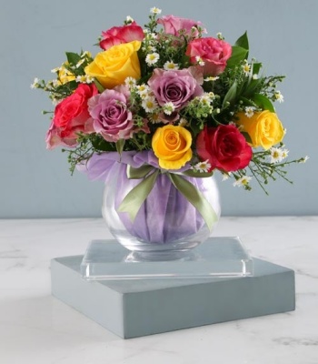 Mixed Roses Arrangement