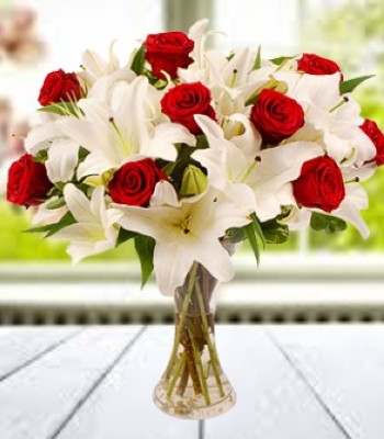 Valentine's Day Rose & Lily Bouquet