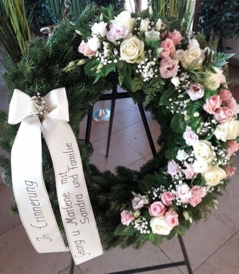 Standing Wreath