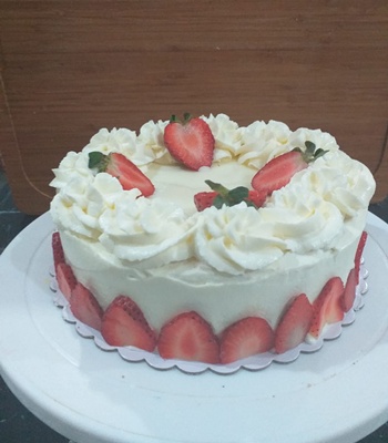 Strawberry Cream Cake