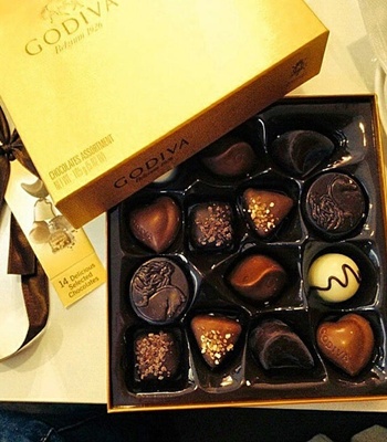 Godiva Gold Chocolate Box 14 Pcs