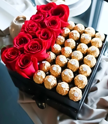 Premium Red Rose with Ferrero Rocher Chocolate