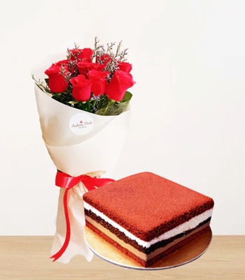 Red Roses With Cake