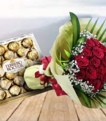 Red Roses And Chocolate Box