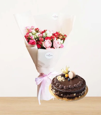 Roses With Choco Truffle Cake