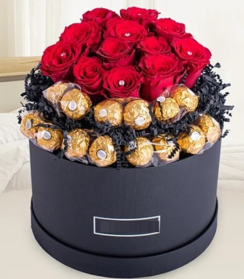 Roses With Ferrero Rocher Chocolates in Hat Box