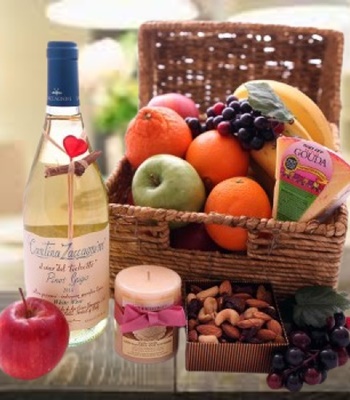 Gourmet Date Night - White Dry Wine With Mixed Nuts