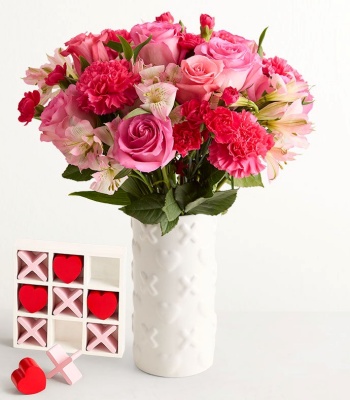 All-Pink Romantic Flower Bouquet