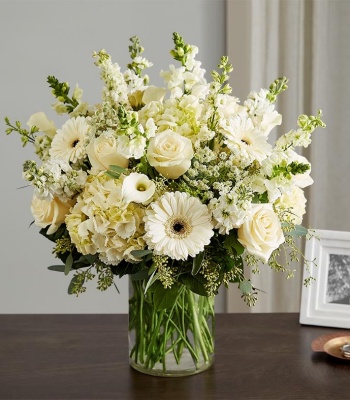 All White Hydrangea & Calla Lily Bouquet