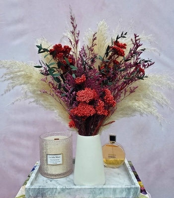 Dried Flower Bouquet With Vase