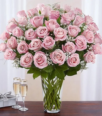 48 Long Stem Pink Rose in Clear Vase