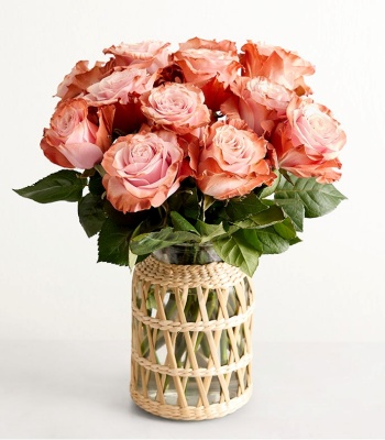 Sienna-Tinted Rose Bouquet