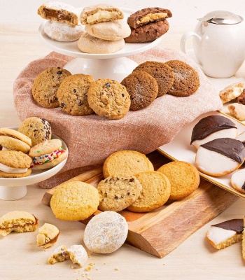 Signature Cookie Discovery Box