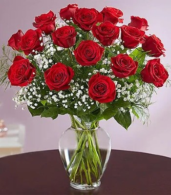 Valentine's Day Red Roses in Glass Vase