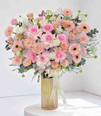 Anniversary Bouquet Of Love