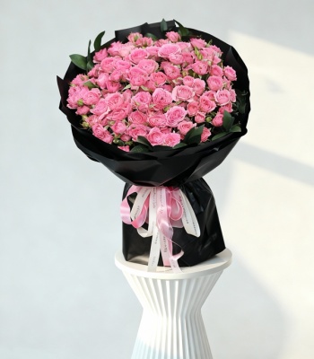 Romantic Pink Rose Bouquet