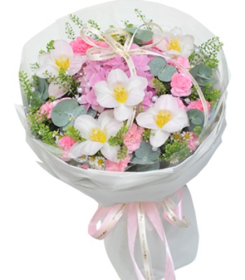 Romantic Red Sasa Roses Arrangement